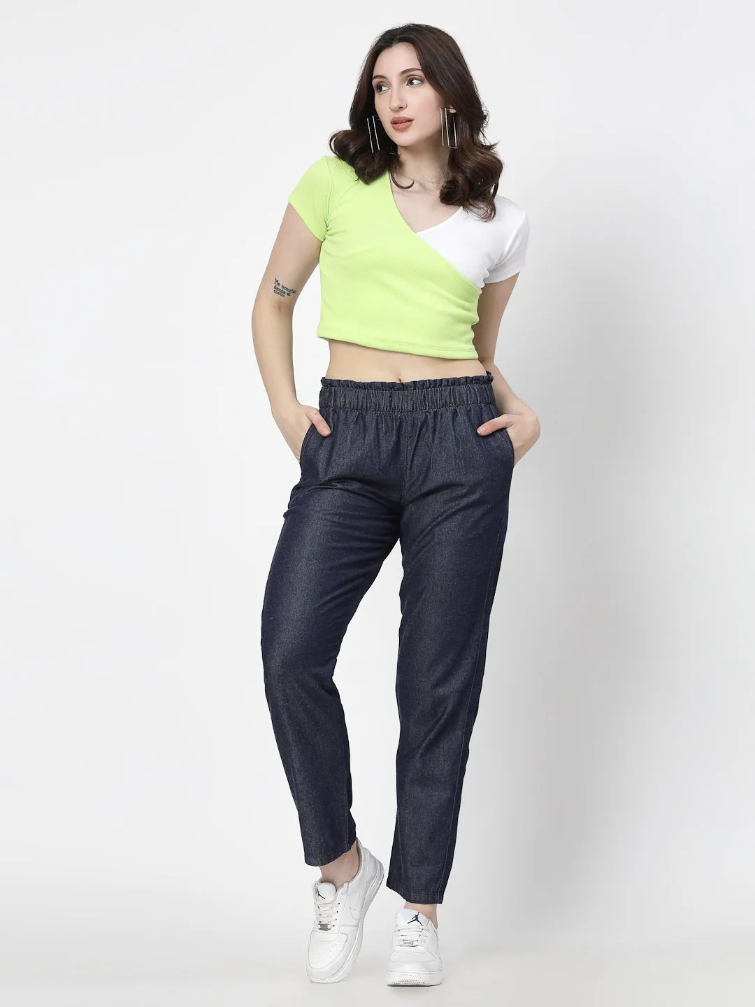 Relaxe Fit Dark Indigo Cotton Denim Jeans For Women